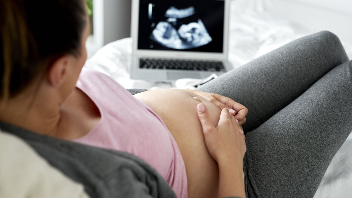 Niestaranne badanie USG w ciąży – szok psychiczny przy porodzie